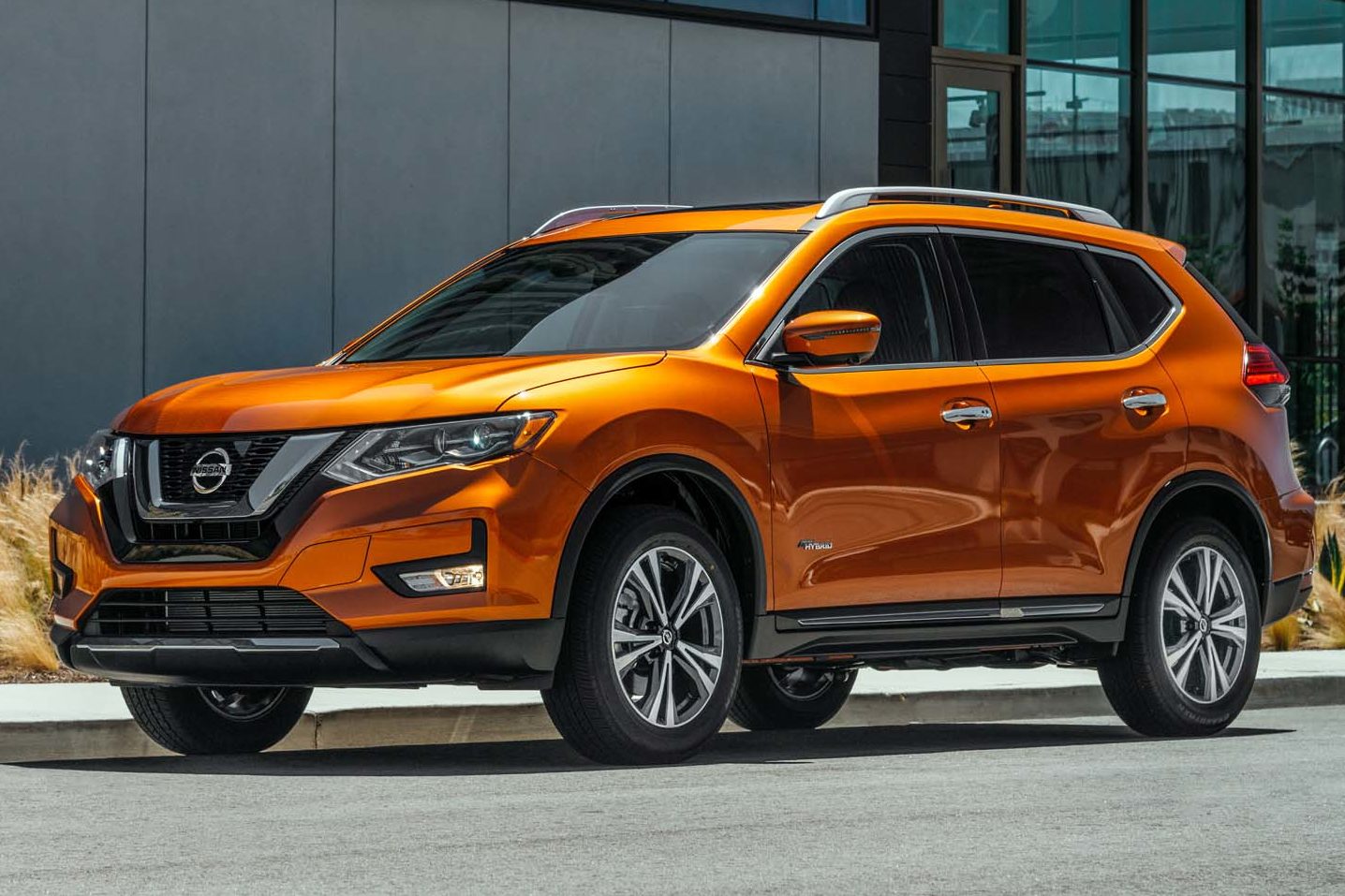 2018 Nissan Rogue Hybrid Gets Small Price Hike And An Extra Usb Port 2 42