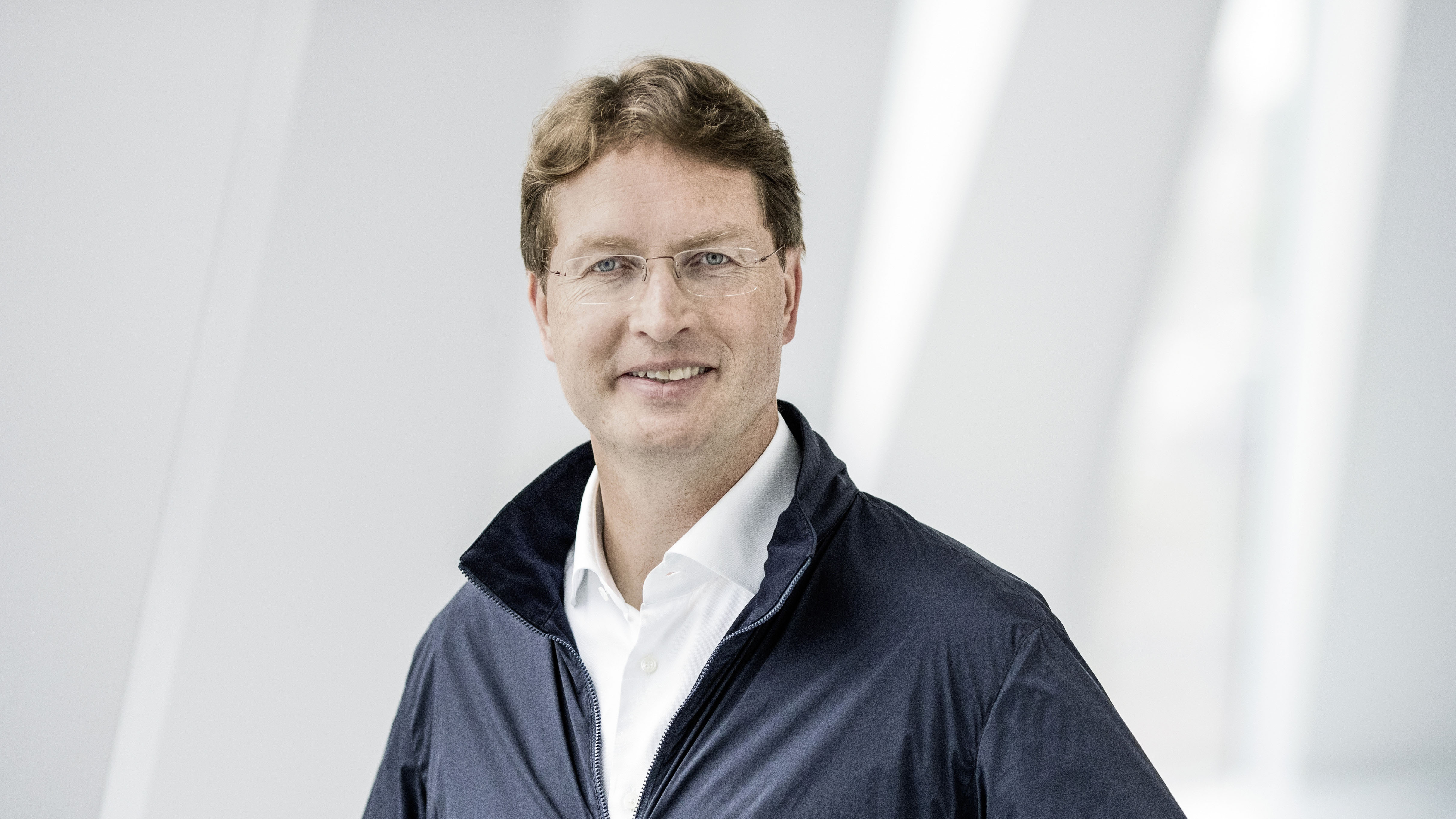 The Daimler Ceo'S Secret: Dieter Zetsche'S Wealth - djg1qur