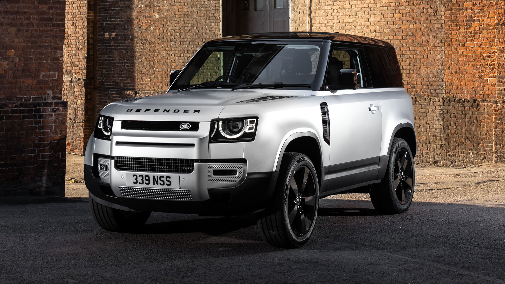 Land Rover Will Build a Hydrogen Fuel Cell Defender Prototype 1 Land Rover Will Build a Hydrogen Fuel Cell Defender Prototype